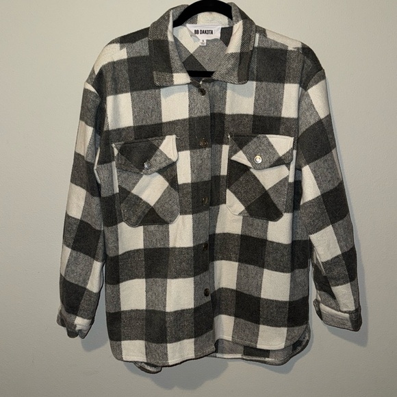 BB Dakota Jackets & Blazers - BB DAKOTA Buffalo Plaid Jacket Womens Sm Oversized Buttons Pockets Soft EUC